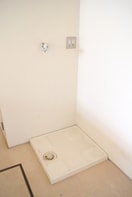 洗濯機置場 ルネスガ－デン