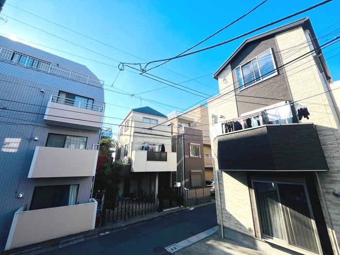 室内からの展望 ヒルサイド初台