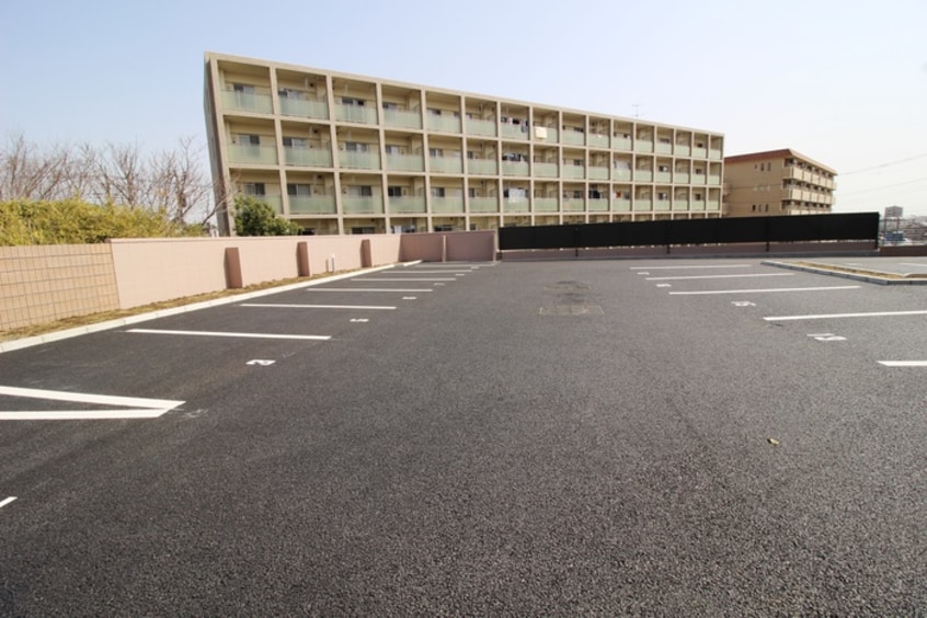 駐車場 グランヒルズ