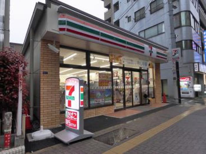 物件(コンビニ)まで249m GRANPASEO笹塚