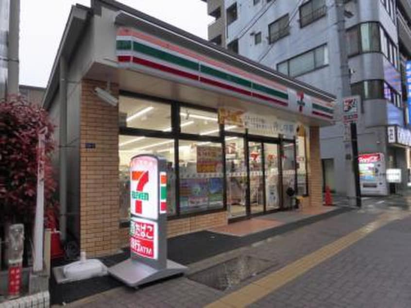 物件(コンビニ)まで249m GRANPASEO笹塚