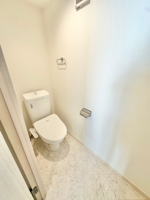 トイレ バーミープレイス調布Ⅱ