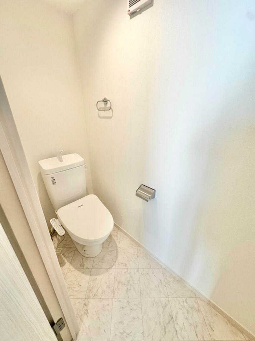 トイレ バーミープレイス調布Ⅱ