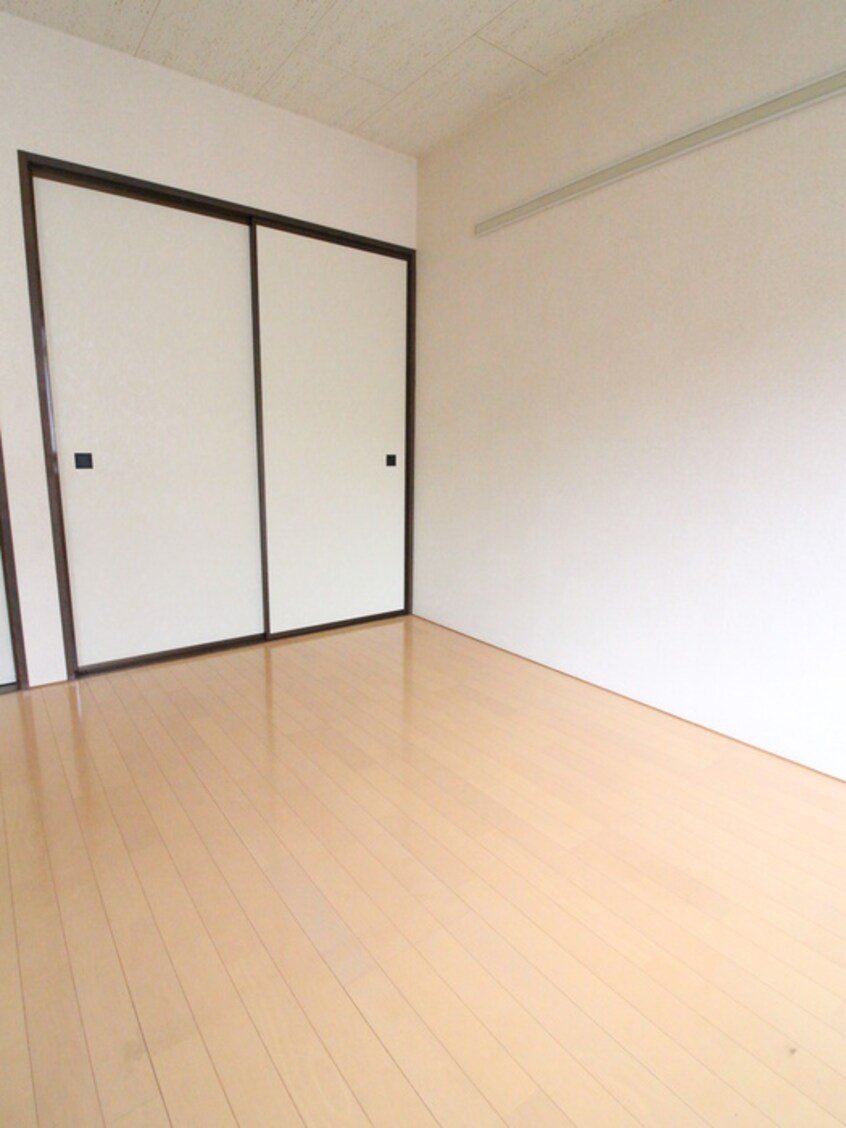 居室 ドミ－ルＦ