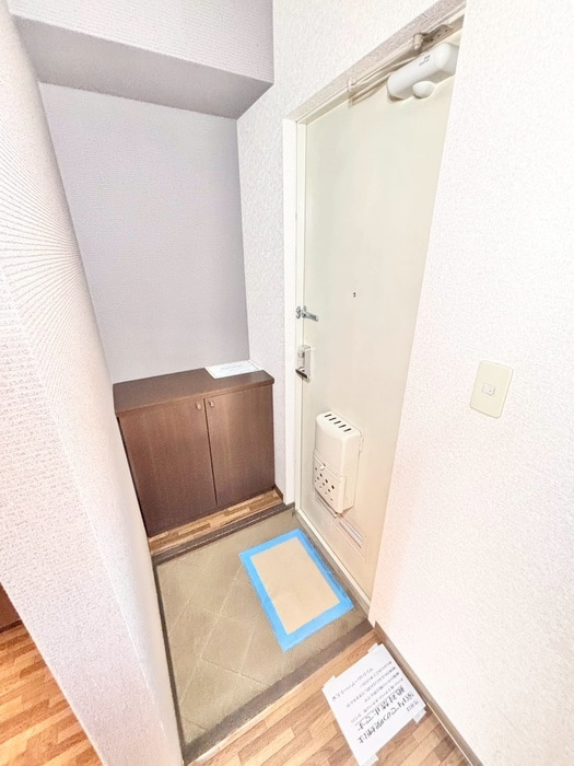 玄関 ドミ－ルＦ