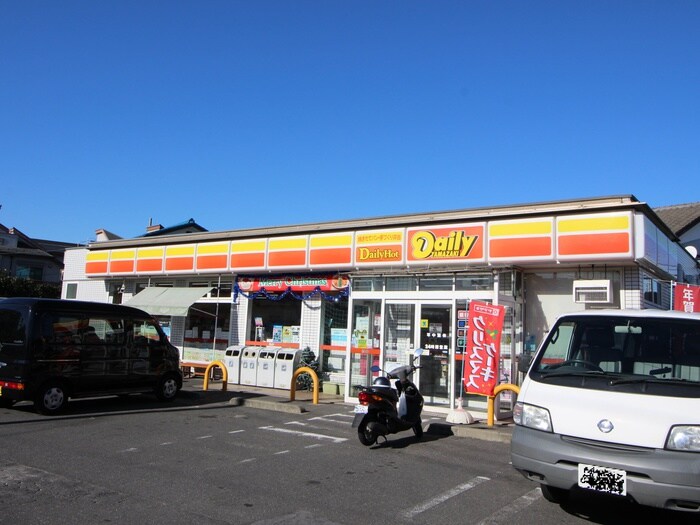 デイリーヤマザキ(コンビニ)まで221m クレール扇