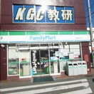 ファミリーマート京浜堀ノ内駅店(コンビニ)まで350m プリマ七番館