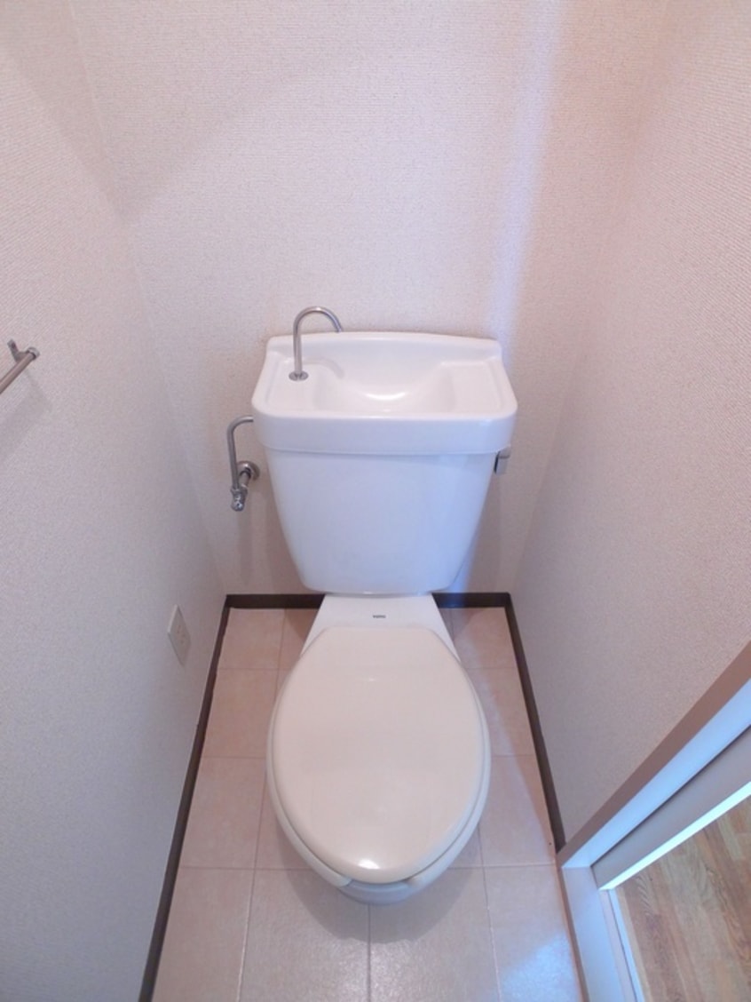 トイレ リバ－サイドミチ