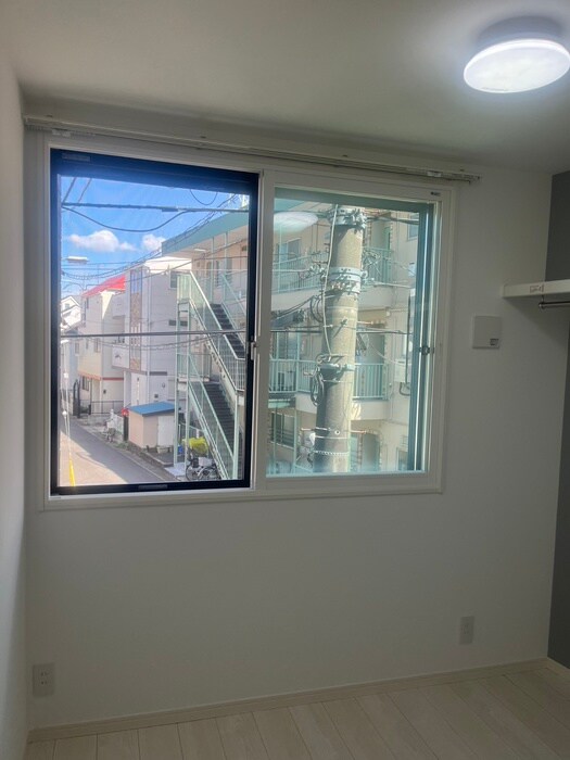 居室 メゾンココン久地