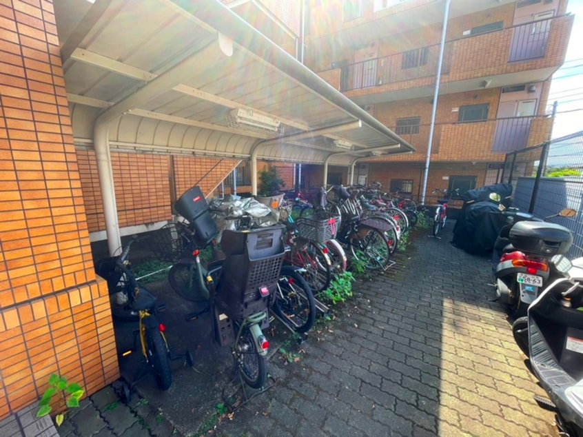 駐輪場 プレテラス緑園