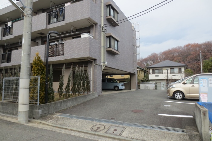 駐車場 パ－クサイド長坂