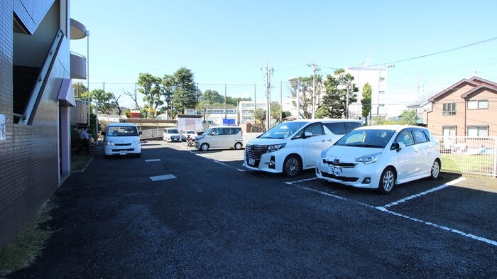 駐車場 岩澤マンション