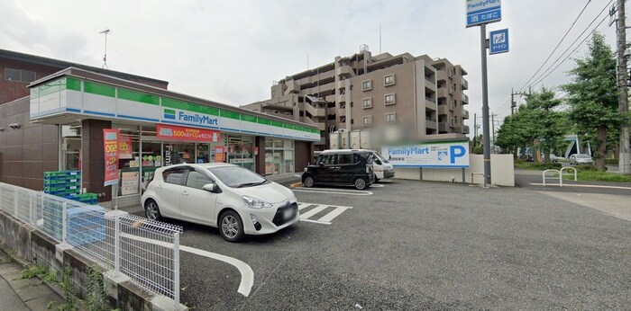 ファミリ－マ－ト 昭島諏訪松中通り店(コンビニ)まで217m ＫＩコ－ポ