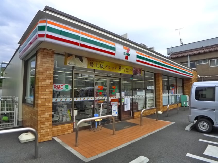 セブンイレブン(コンビニ)まで118m 前田第２マンション