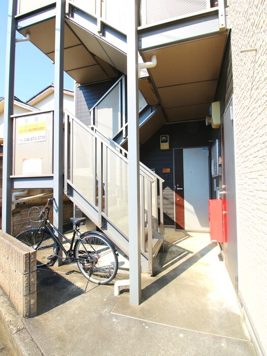 エントランス部分 Ｓucceed 鶴馬