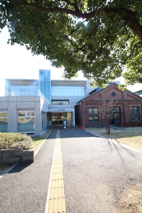 王子中央図書館(公園)まで43m レピュア王子本町