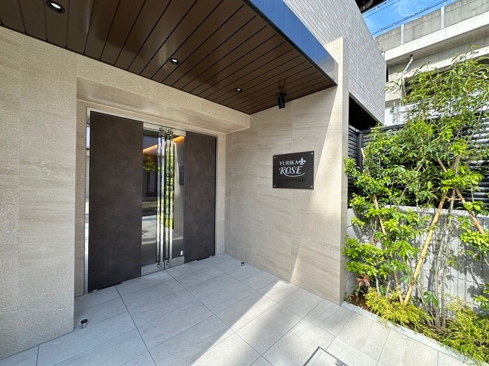 エントランス部分 ユリカロゼ五反野（102）