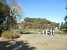 もえぎ野公園(公園)まで120m フラワ－Ｋ