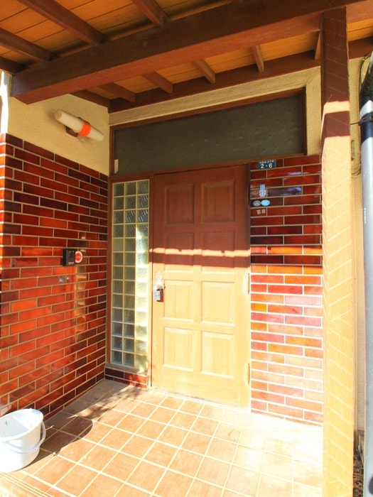 エントランス部分 中宗岡３丁目レントハウス