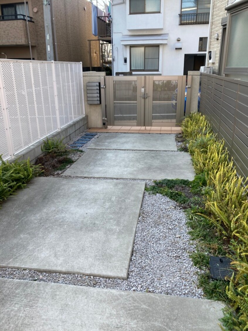 エントランス部分 本羽田３丁目