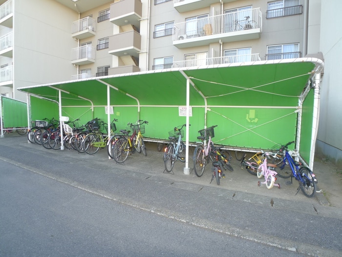 駐輪場 市川グリーンハイツＢ棟