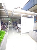 駐輪場 コート・トライアングル