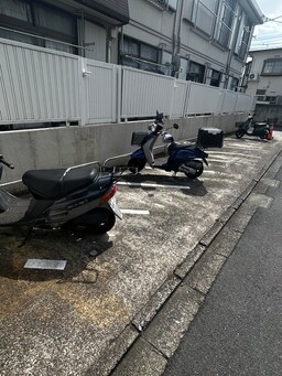 バイク置き場