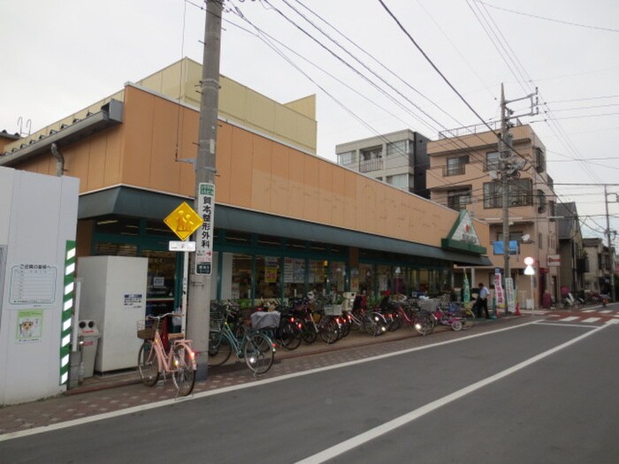 マルエツ西糀谷店(スーパー)まで517m レジディア蒲田Ⅴ