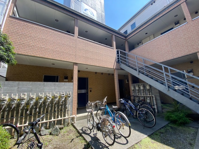 駐輪場 サンクレア