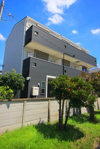 ＰＩＮＥ　ＣＲＥＳＴ草加松原