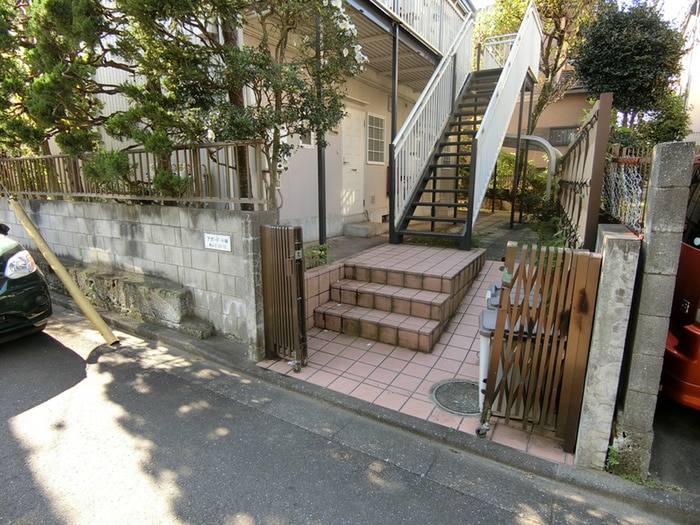 エントランス部分 アボード小林