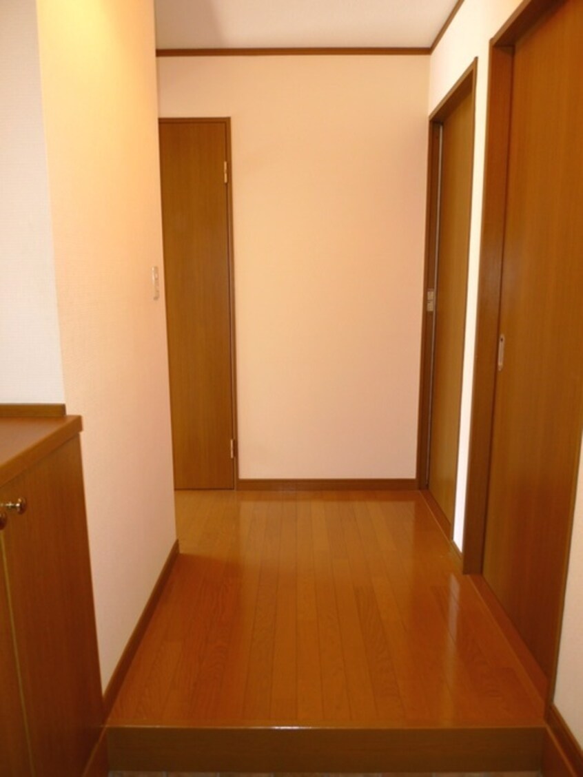 玄関 ＭＩＹＵＵ曲本