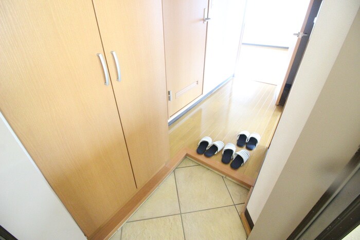 玄関 ヴィレッジ高浜台
