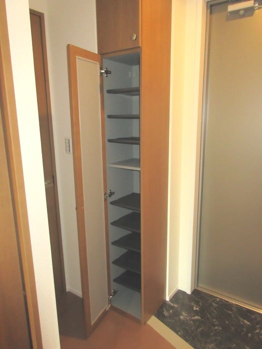 靴箱 N&M目白通り