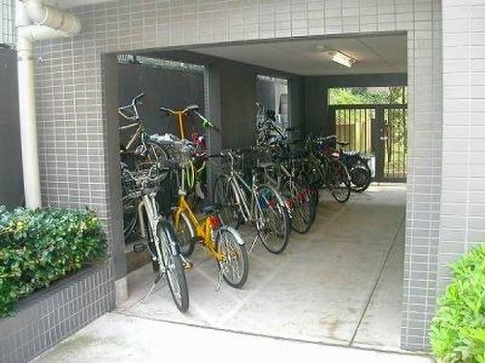 駐輪場 ステージファースト原宿