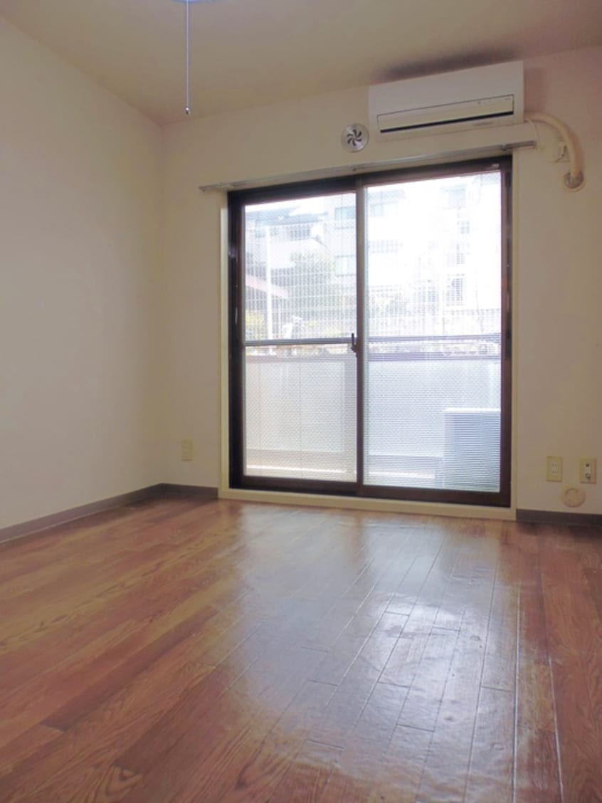 室内からの展望 BRICK COURT