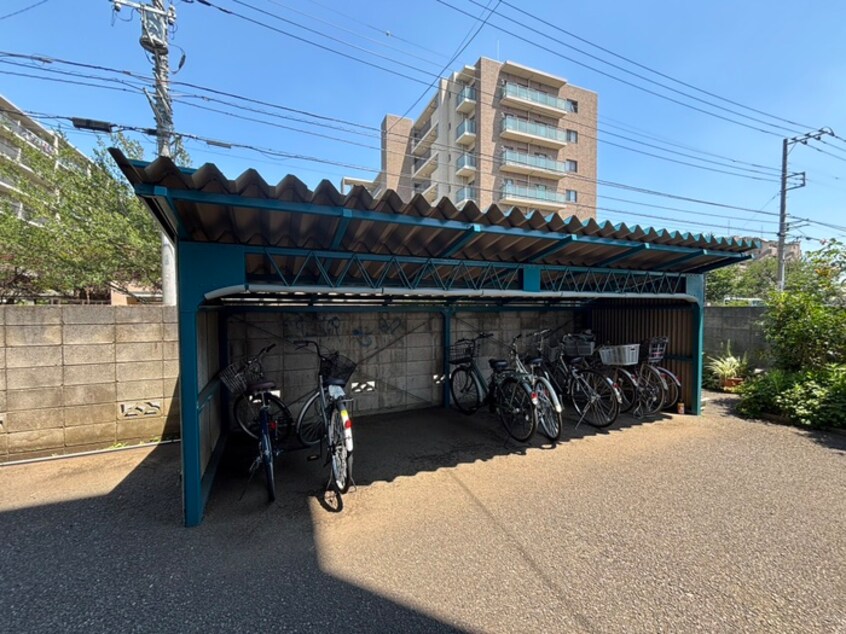 駐輪場 孔雀コーポ