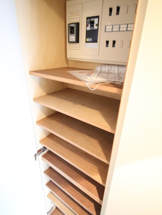 靴箱 ヴィラ・エムロ－ド