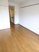 居室 ヴィラ・エムロ－ド