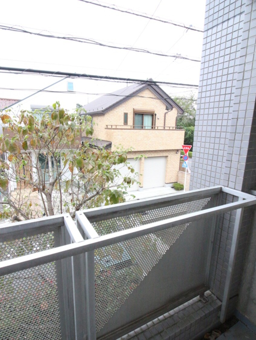 ベランダ・バルコニー ヴィラ・エムロ－ド