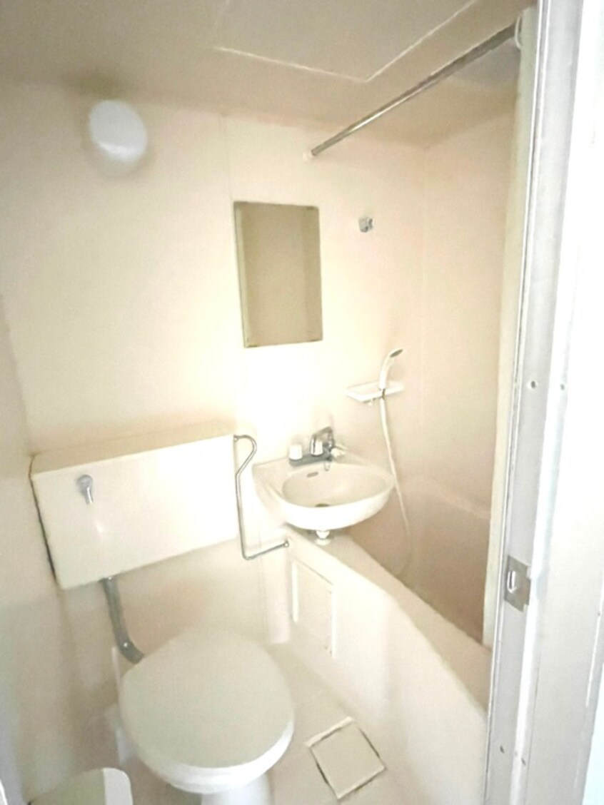 洗面 ヴィラ・エムロ－ド