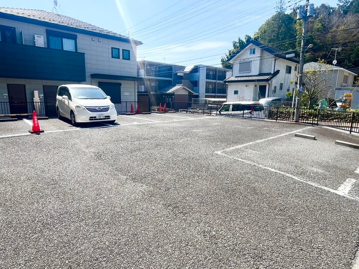 駐車場 たかはしビル