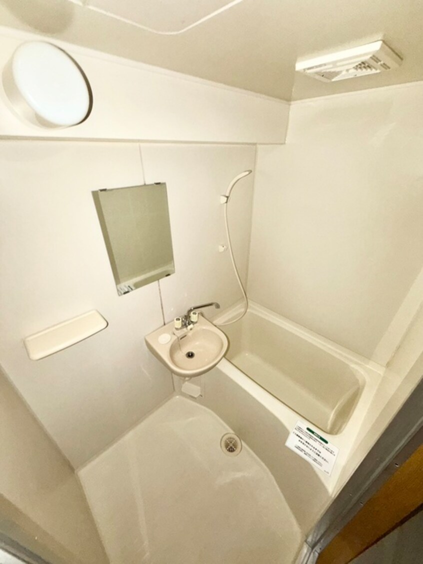 バス／シャワールーム等 たかはしビル