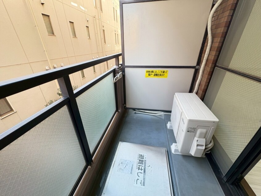 ベランダ・バルコニー ﾗｲｵﾝｽﾞﾏﾝｼｮﾝ海老名（303）