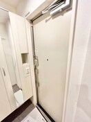 玄関 Ｂｌａｎｃｈｅｎｅｉｇｅ　A棟