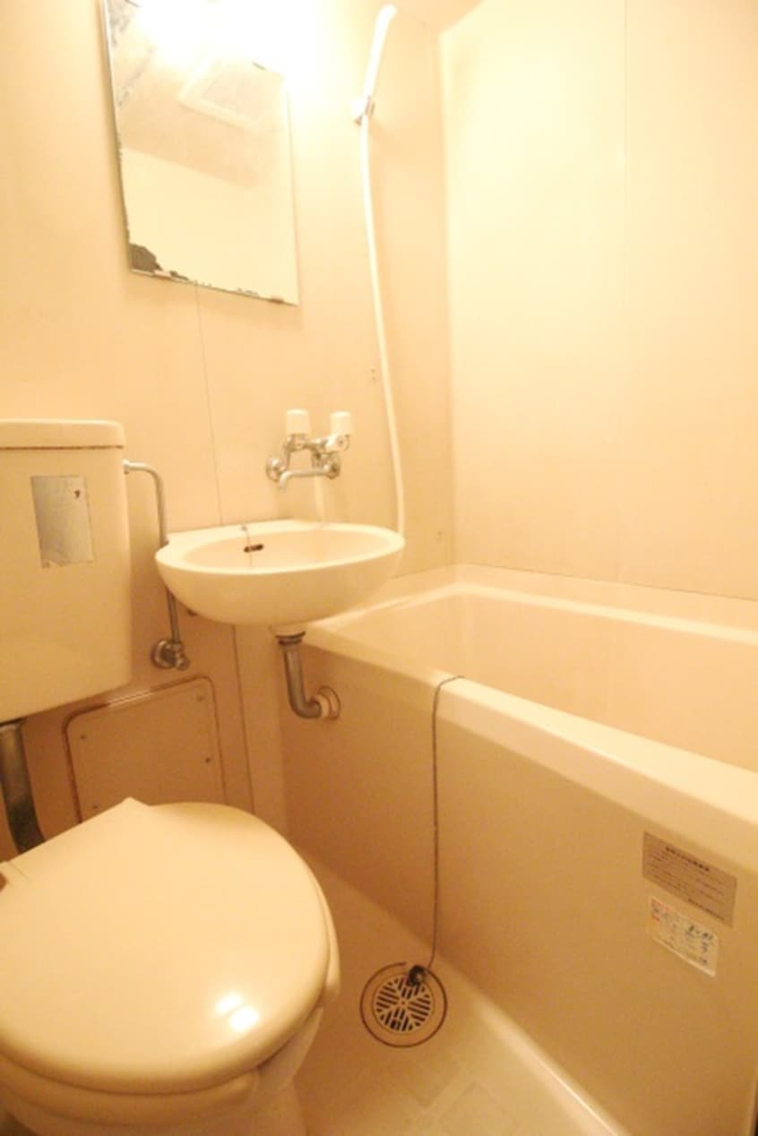 バス／シャワールーム等 モデラ－ト