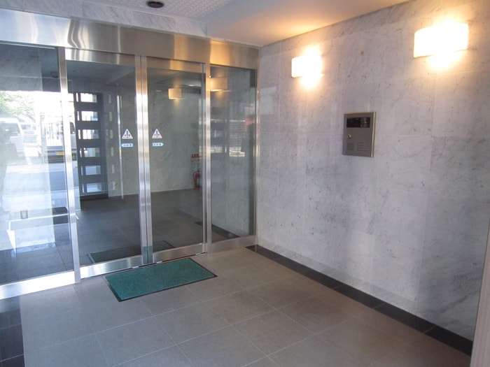 エントランス部分 アルトベルク横浜