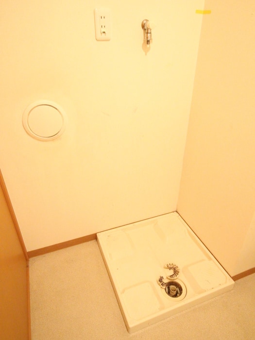 洗濯機置場 アルトベルク横浜