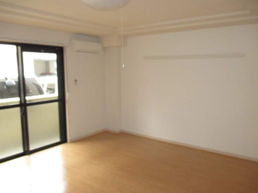 居室 ラッフィナート田園