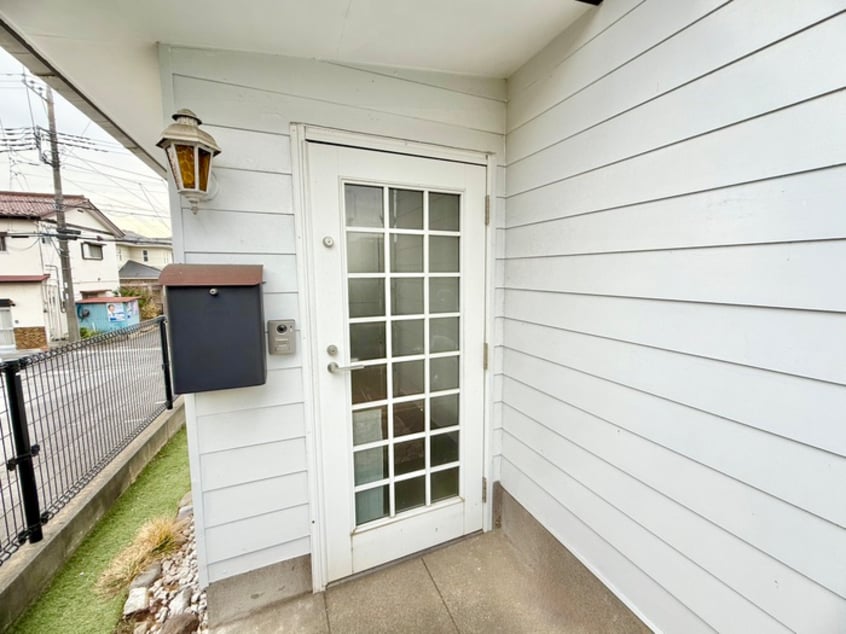 エントランス部分 コテージサクラ